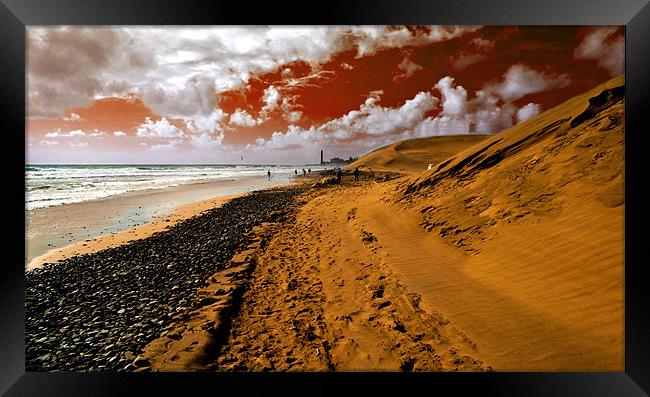 Beach under a blood red sky Framed Print by Rob Hawkins