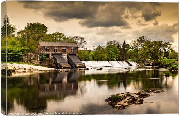 Linton waterwheel Canvas Print by kevin cook