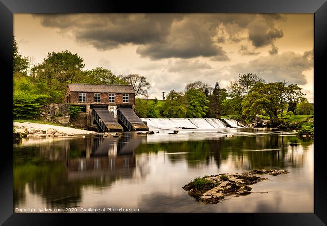 Linton waterwheel Framed Print by kevin cook