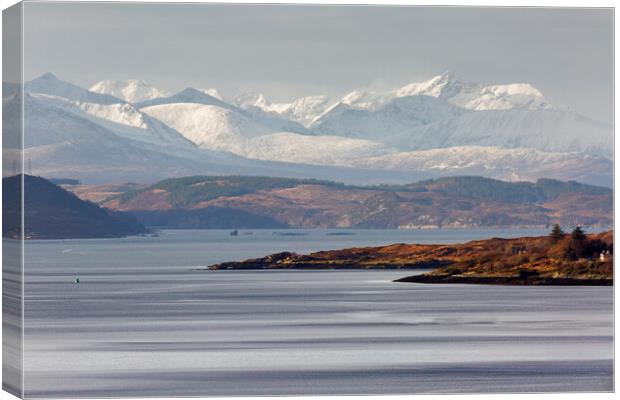 Cuillin Mountains on the Isle of Skye Canvas Print by Derek Beattie