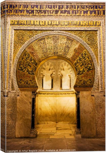 Mihrab in Great Mosque of Cordoba Canvas Print by Artur Bogacki