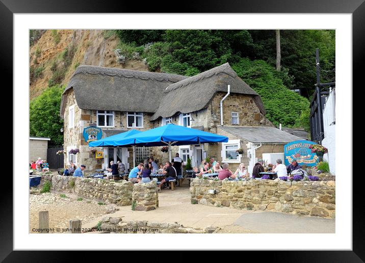 Thatched  Fisherman's cottage on the beach at shanklin on the Isle of Wight. Framed Mounted Print by john hill