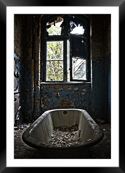 The bath is ready. Framed Mounted Print by Nathan Wright