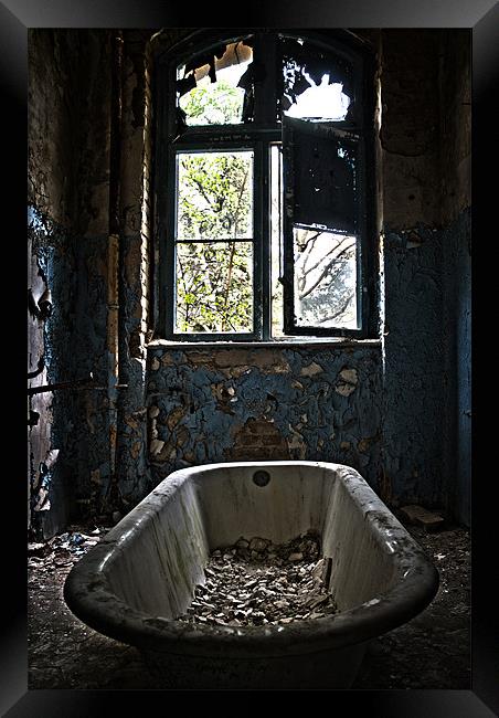 The bath is ready. Framed Print by Nathan Wright