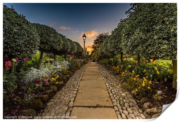 Gardeners sunset Print by kevin cook