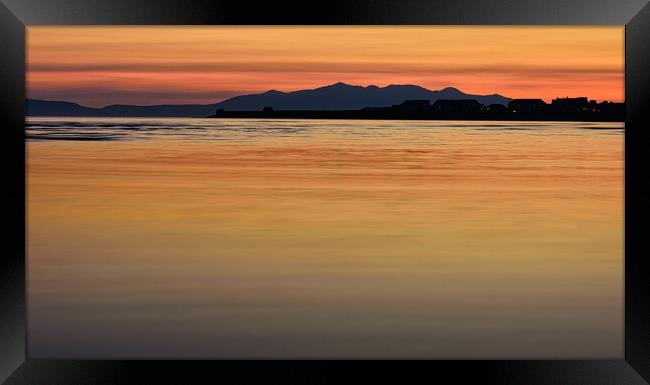 Isle of arran sunset Framed Print by Chris Wright