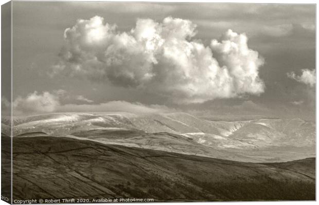 Howgills from Ill Bell Canvas Print by Robert Thrift
