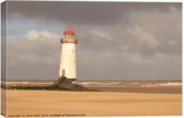point of ayr light house 2 Canvas Print by chris hyde