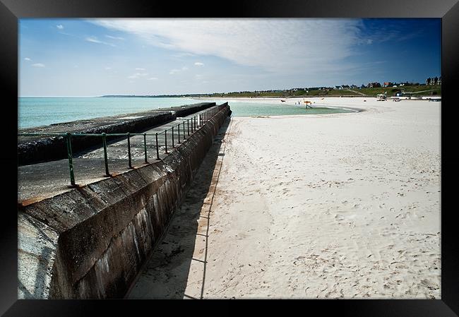 Breakwater Framed Print by Stephen Mole