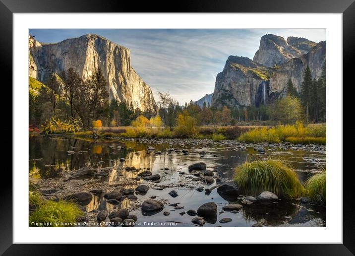 Yosemite Valley view at sunrise Framed Mounted Print by harry van Gorkum