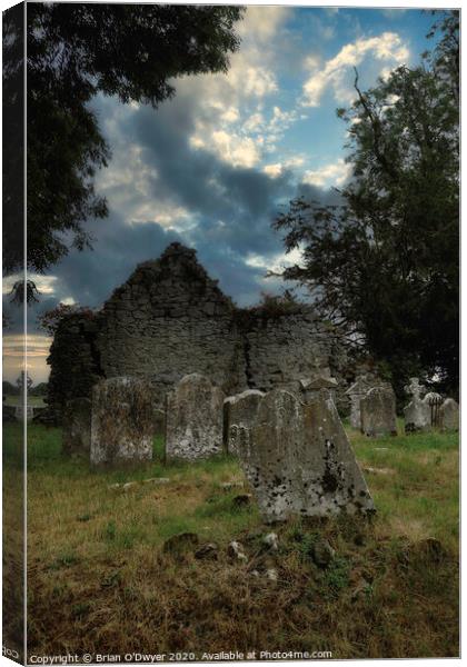 Graveyard ruin in ireland Canvas Print by Brian O'Dwyer