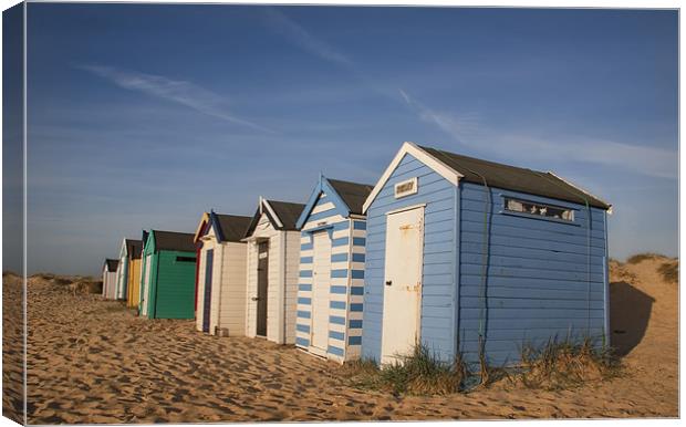 Southwold Beach Huts, Suffolk Canvas Print by Dave Turner