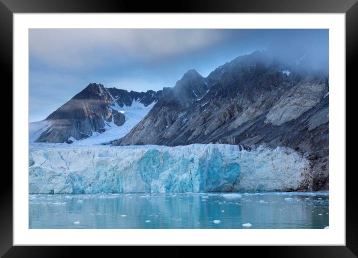 Waggonwaybreen Glacier in Albert I Land, Spitsbergen Framed Mounted Print by Arterra 