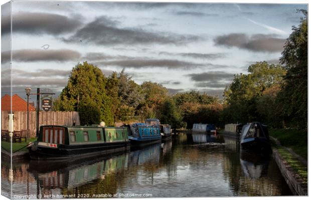 Moored up  Canvas Print by keith hannant