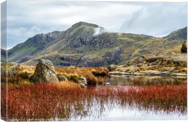 Bowfell, Lake District Canvas Print by geoff shoults