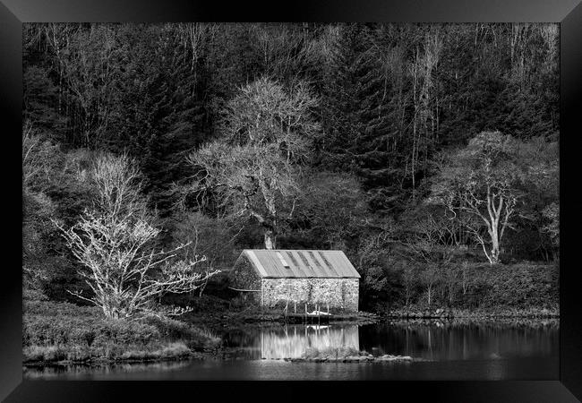Autumn at the Boathouse at Dubh Loch Framed Print by Rich Fotografi 