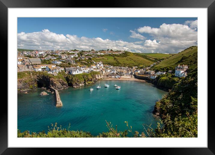 Port Isaac Harbour Framed Mounted Print by Wendy Williams CPAGB