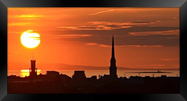 Sunset in Ayr, Scotland Framed Print by Allan Durward Photography
