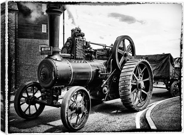 Steam Traction Engine Canvas Print by peter tachauer