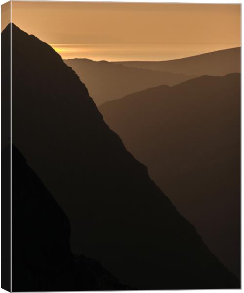 Sunset layers, The Lake District Canvas Print by Dan Ward