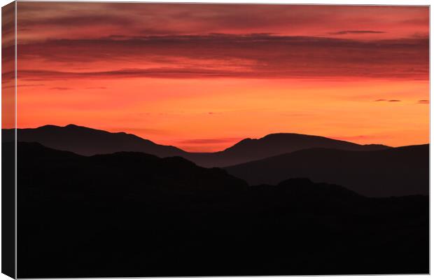 Sunset Mountain layers, The Lake District Canvas Print by Dan Ward