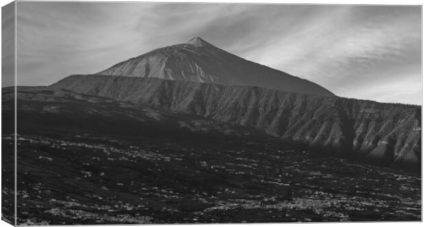 Mount Teide Tenerife Canvas Print by Kevin Snelling