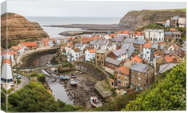 Houses clustered together in Staithes Canvas Print by Jason Wells