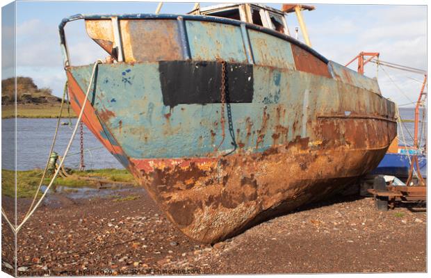 Derelict Rusting Boat Canvas Print by chris hyde