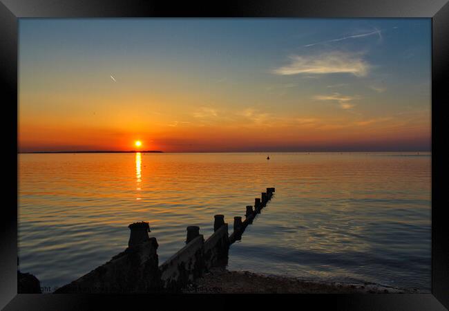 Setting sun in Whitstable Framed Print by Jonathan Moulton