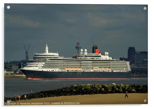 RMS.       Queen Elizabeth          Leaving the Acrylic by Alexander Pemberton