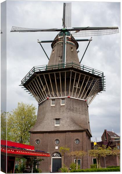 De Gooyer Windmill in Amsterdam Canvas Print by Artur Bogacki