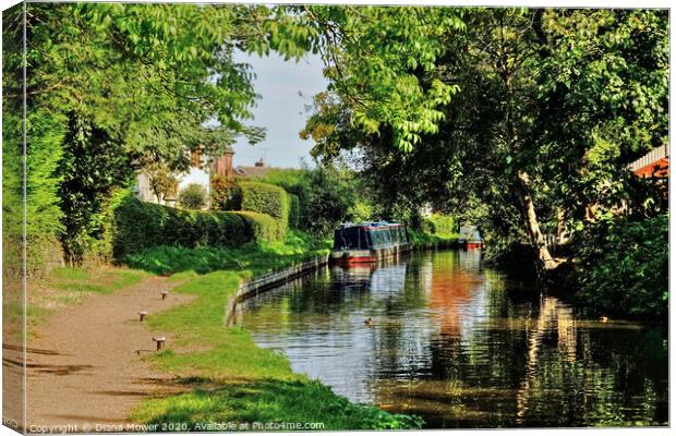 Staffs and Worcester Canal Penkridge Canvas Print by Diana Mower