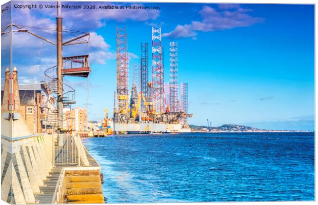 Dundee Rigs Canvas Print by Valerie Paterson