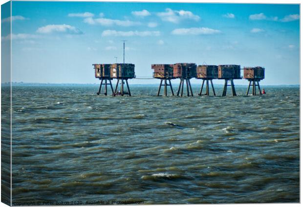 Thames estuary WWII forts at Red Sands. Army/Navy Maunsell forts Canvas Print by Peter Bolton