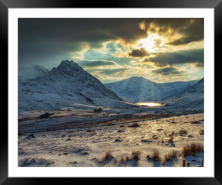 Ogwen valley Framed Mounted Print by Rory Trappe