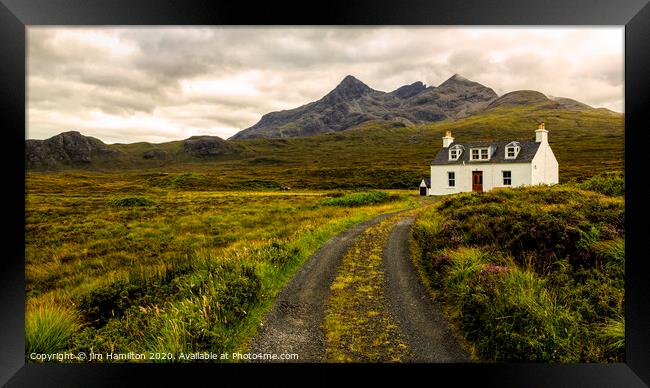Alltdearg cottage, Sligachan, Isle of Skye Framed Print by jim Hamilton