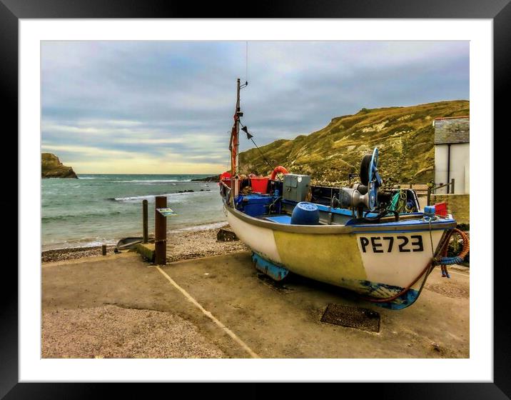 PE723 Lulworth Cove Dorset  Framed Mounted Print by Beryl Curran