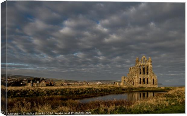 Whitby Abbey  Canvas Print by Richard Perks