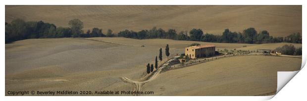Tuscan farmhouse in rolling landscape Print by Beverley Middleton