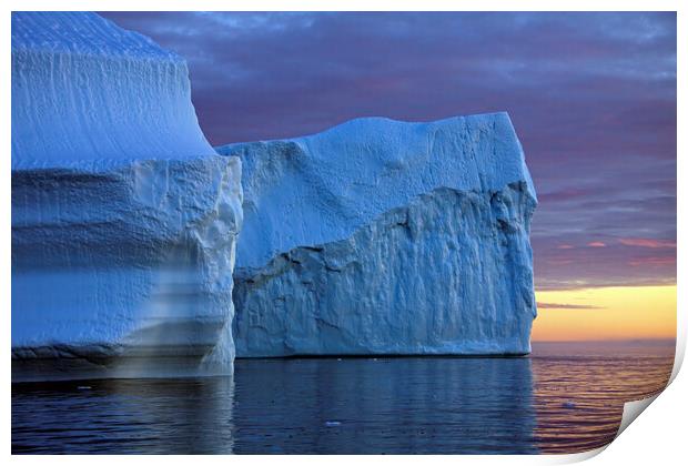 Icebergs in Greenland Print by Arterra 