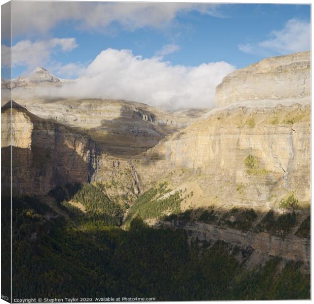 Valle de Ordesa Canvas Print by Stephen Taylor