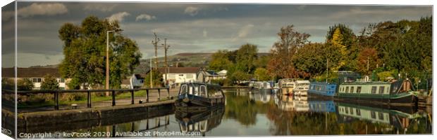 5 rise locks - -Pano Canvas Print by kevin cook