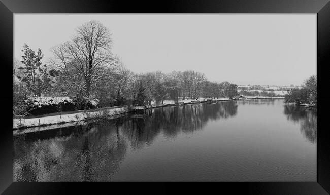 A Winters Morning at Cookham Framed Print by Mick Vogel