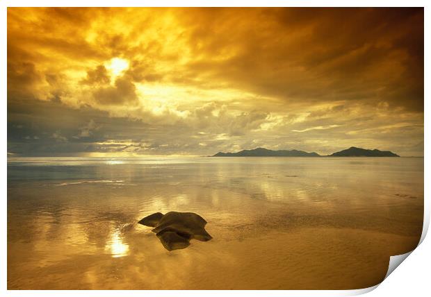 INDIAN OCEAN SEYCHELLES LA DIGUE BEACH Print by urs flueeler