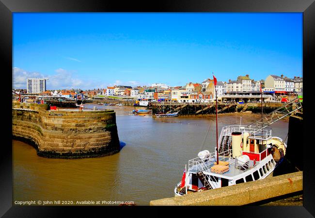 The entrance to the harbour at Bridlington in Yorkshire. Framed Print by john hill