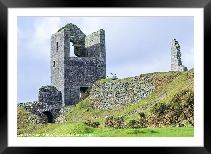 Cornish Tin mine ruins. Framed Mounted Print by Ian Taylor