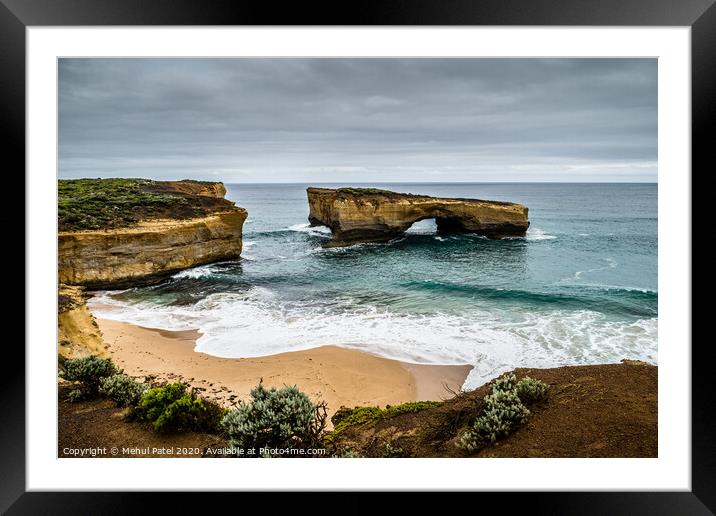 London Arch (London Bridge) rock formation on the coast by the Great Ocean Road, Victoria, Australia Framed Mounted Print by Mehul Patel