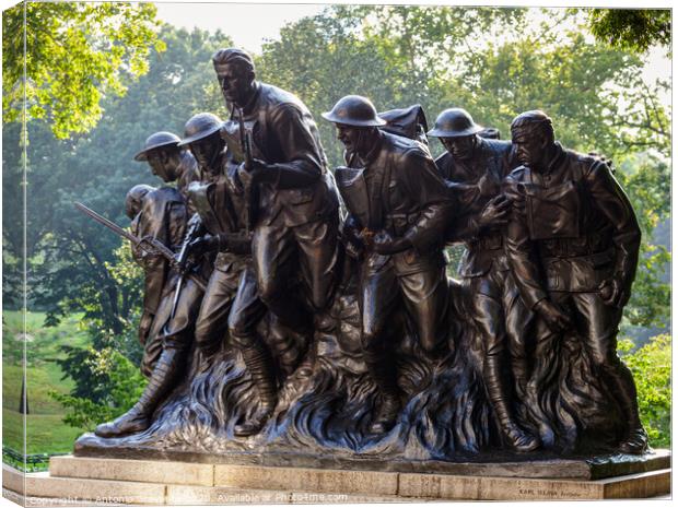 New York Statue of soldiers of I World War, Central Park. Canvas Print by Antonio Gravante