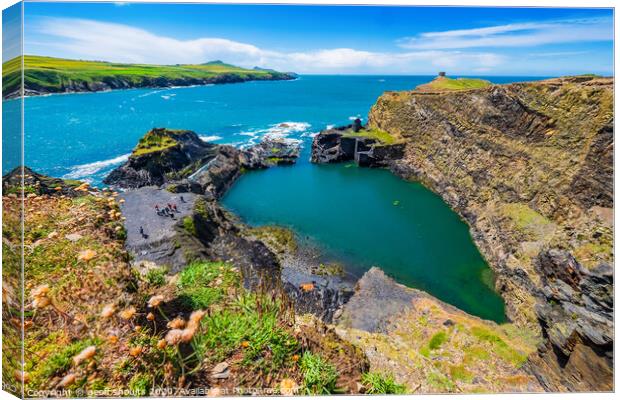 The Blue Lagoon, Abereiddy Canvas Print by geoff shoults