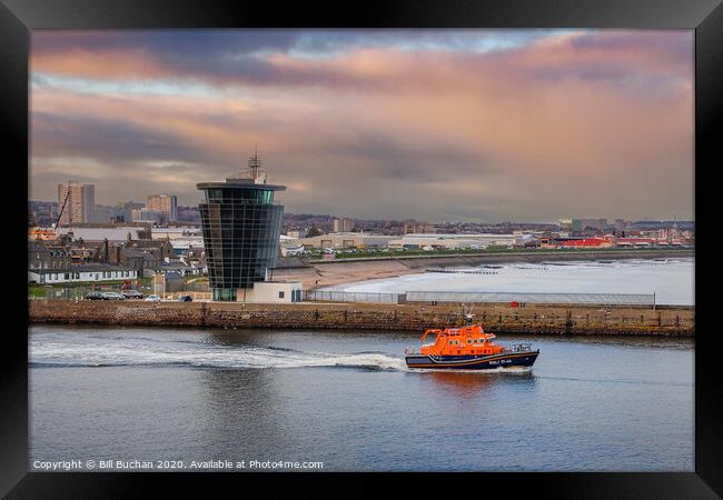 Aberdeen Lifeboat Leaves Port Framed Print by Bill Buchan